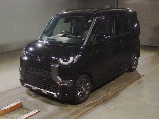 MITSUBISHI DELICA — фото