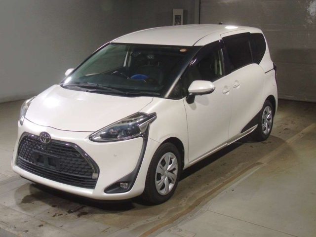 TOYOTA SIENTA — фото