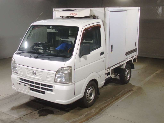 NISSAN CLIPPER — фото