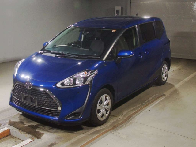 TOYOTA SIENTA — фото