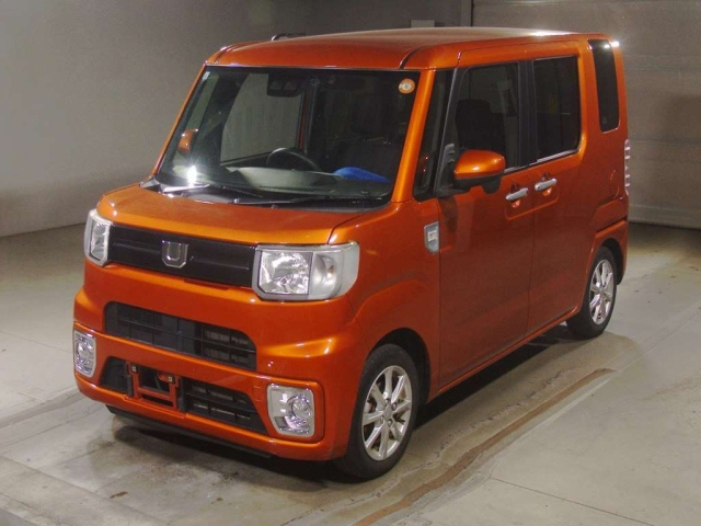 DAIHATSU WAKE — фото