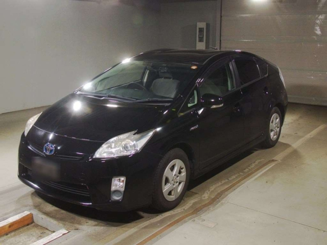 TOYOTA PRIUS — фото
