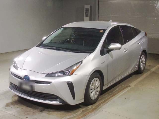 TOYOTA PRIUS — фото