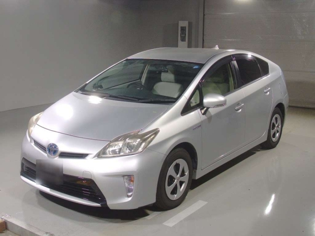 TOYOTA PRIUS — фото