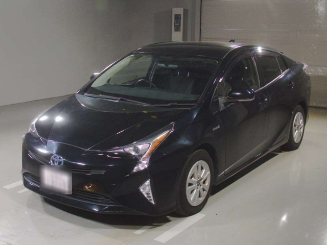 TOYOTA PRIUS — фото