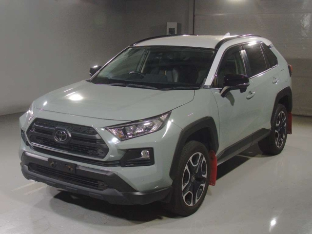 TOYOTA RAV4 — фото