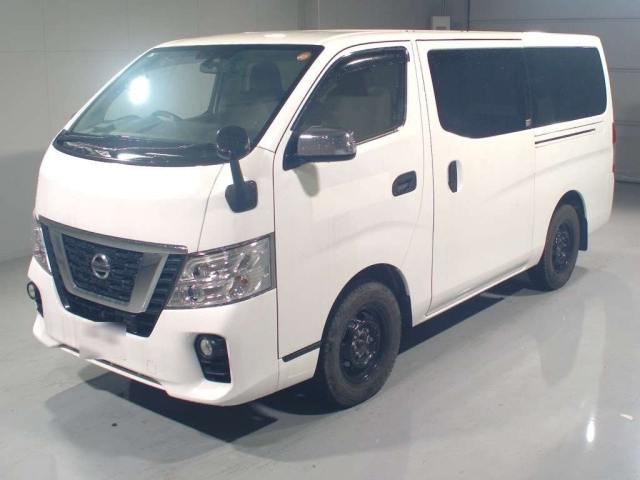 NISSAN CARAVAN — фото