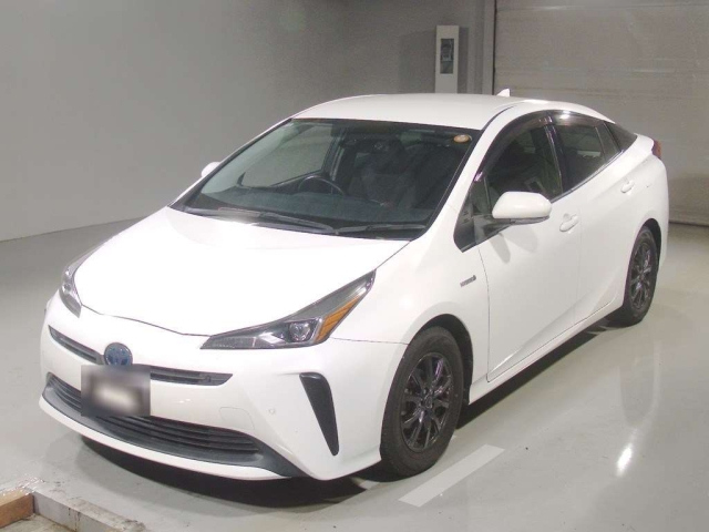 TOYOTA PRIUS — фото