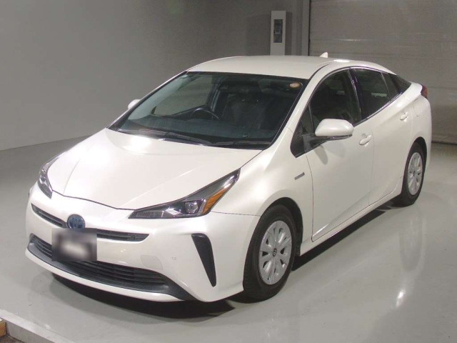 TOYOTA PRIUS — фото