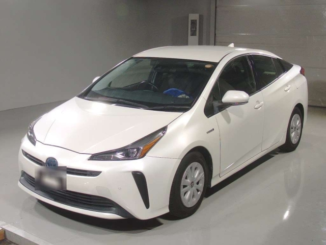TOYOTA PRIUS — фото