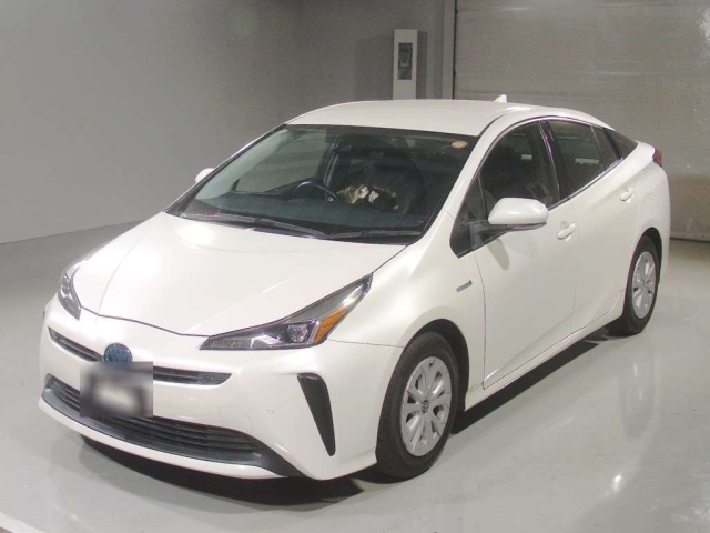TOYOTA PRIUS — фото