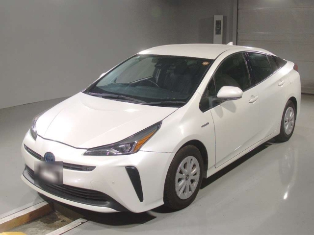 TOYOTA PRIUS — фото