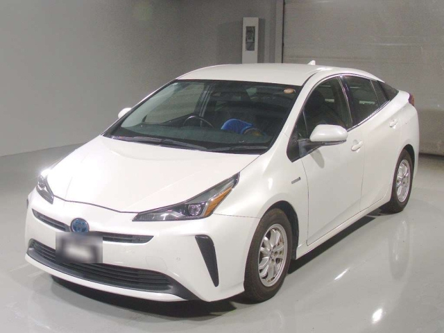 TOYOTA PRIUS — фото