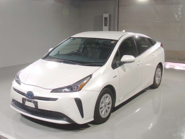 TOYOTA PRIUS — фото