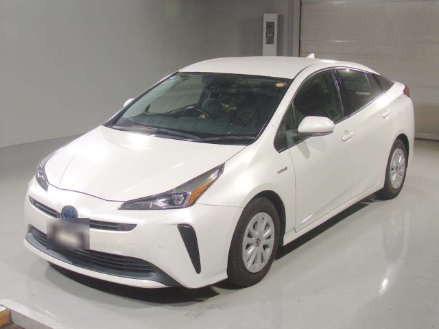 TOYOTA PRIUS — фото
