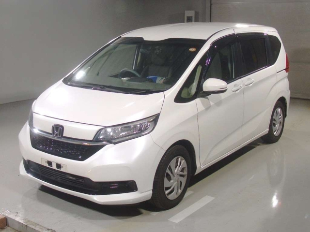 HONDA FREED — фото