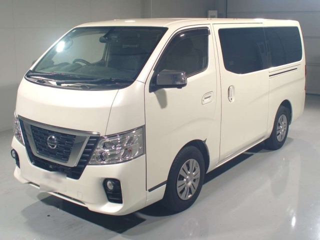 NISSAN CARAVAN — фото