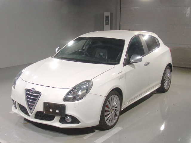 MERCEDES-BENZ B