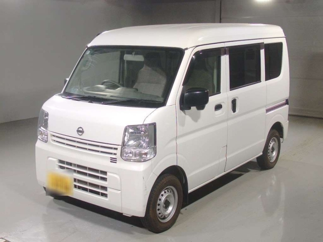 NISSAN CLIPPER — фото