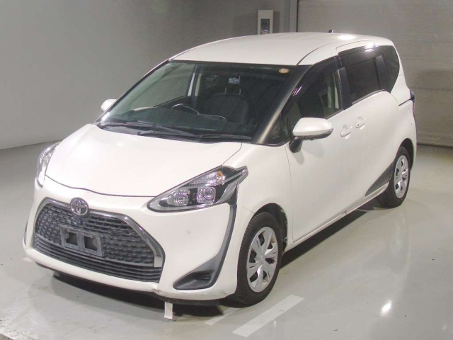 TOYOTA SIENTA — фото