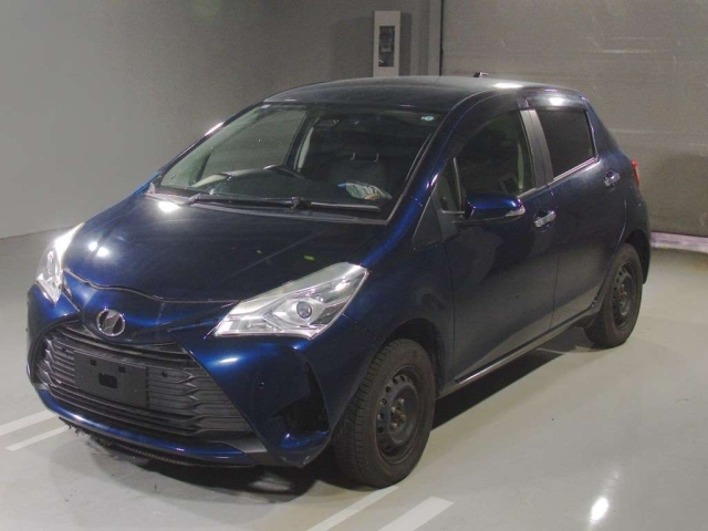 TOYOTA VITZ — фото