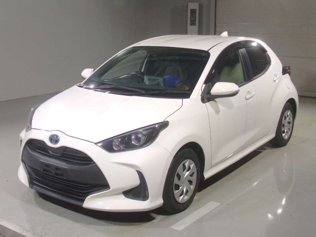 TOYOTA YARIS — фото