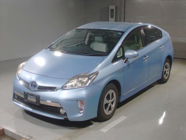 TOYOTA PRIUS — фото