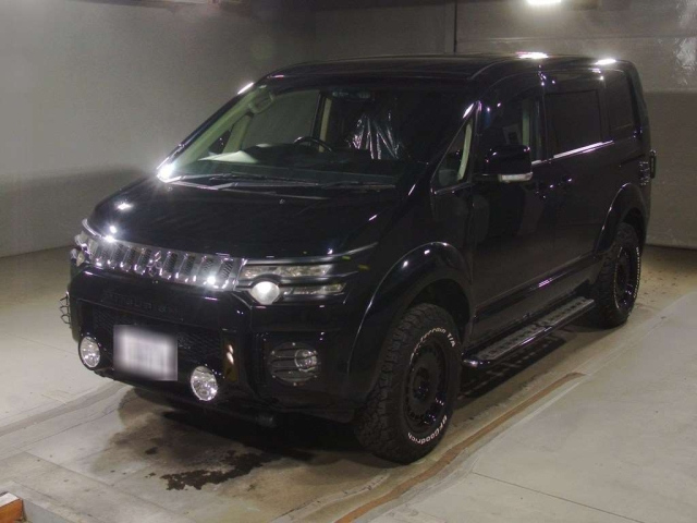MITSUBISHI DELICA — фото