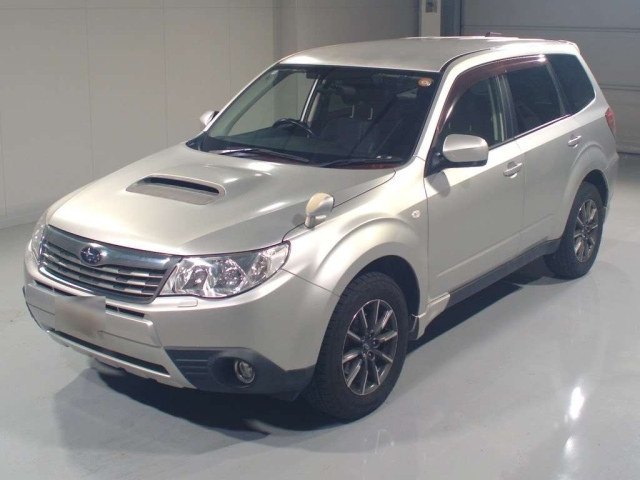 SUBARU FORESTER — фото