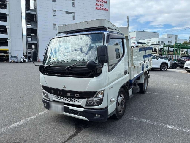 MITSUBISHI CANTER — фото