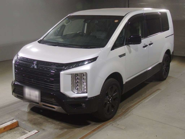 MITSUBISHI DELICA — фото