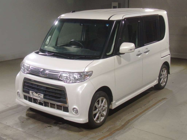 DAIHATSU TANTO — фото