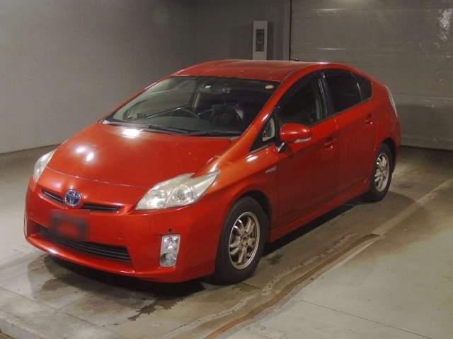 TOYOTA PRIUS — фото