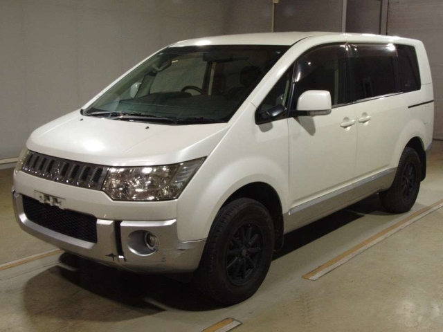 MITSUBISHI DELICA D5