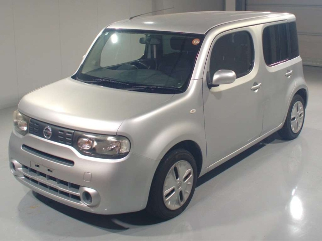 NISSAN CUBE — фото