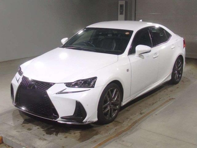 LEXUS IS — фото