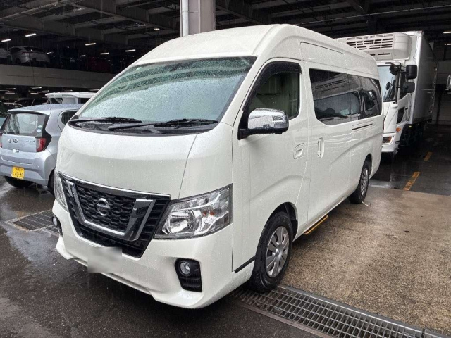 NISSAN CARAVAN — фото