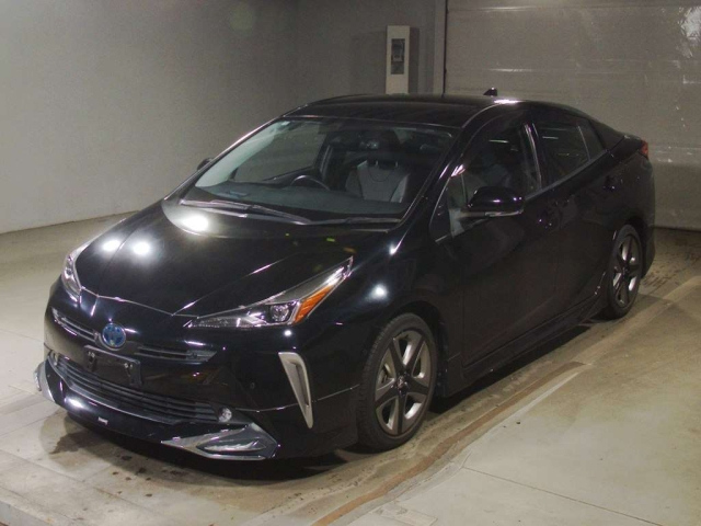 TOYOTA PRIUS — фото