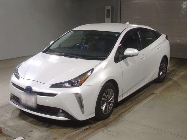 TOYOTA PRIUS — фото
