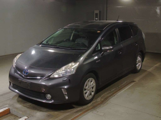 TOYOTA PRIUS — фото