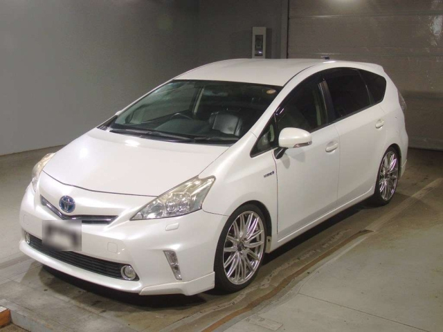 TOYOTA PRIUS — фото