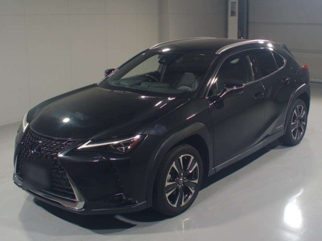 LEXUS UX — фото