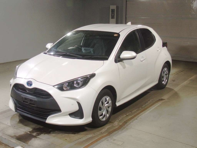 TOYOTA YARIS — фото