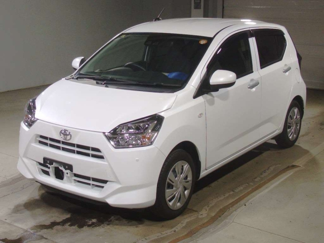 TOYOTA PIXIS — фото