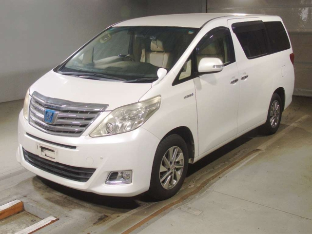 TOYOTA ALPHARD — фото