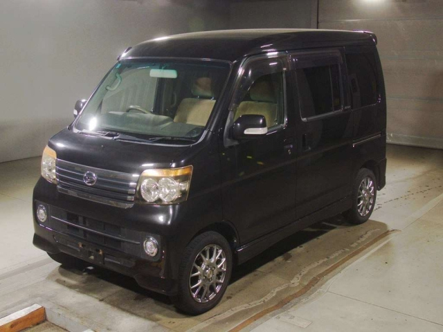 DAIHATSU ATRAI — фото
