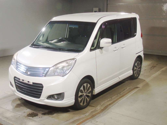 MITSUBISHI DELICA D2