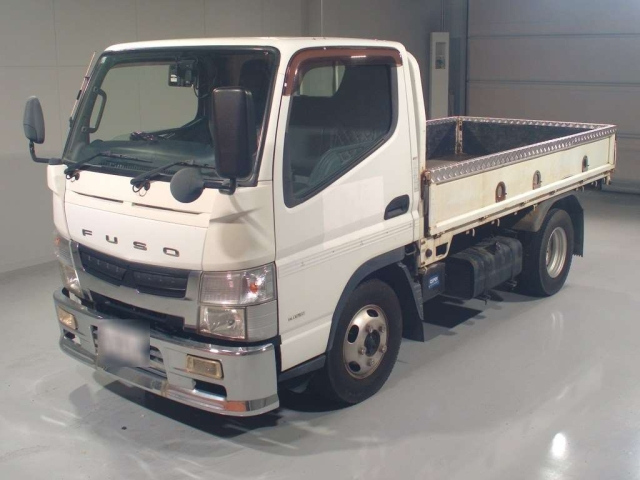 MITSUBISHI CANTER — фото