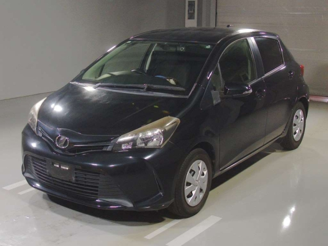 TOYOTA VITZ — фото