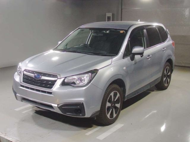 SUBARU FORESTER — фото